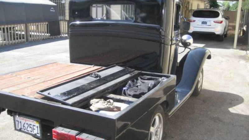 Illustration for article titled Unholy Union Of A 1934 Ford Pickup Truck & Mazda Miata Came Out Awesome